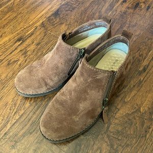 Hush Puppies suede boots